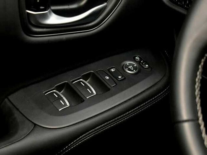 Honda ZR-V e:HEV Elegance... Elegance